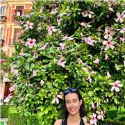 I am a native Spanish and proficient English speaker and would love to help students feel confident learning English with me